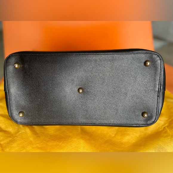 Designer Valentino handbag - Picture 11 of 11